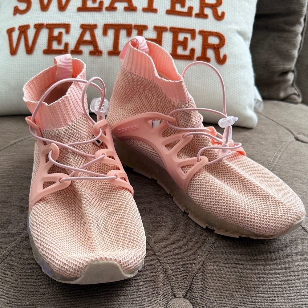 Pink Women's Sneakers! Light up shoes! Brandnew